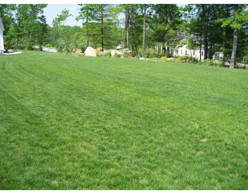 27 Mohawk Path Holliston, MA 01746 - Photo 2 of 23 Gallery Image 2