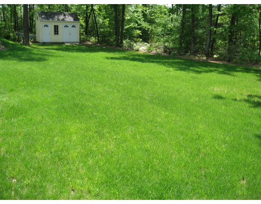 27 Mohawk Path Holliston, MA 01746 - Photo 21 of 23 Gallery Image 21