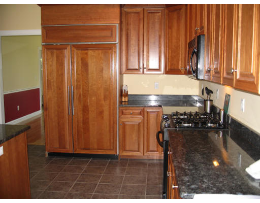 27 Mohawk Path Holliston, MA 01746 - Photo 5 of 23 Gallery Image 5