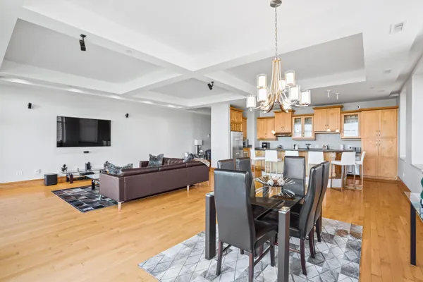 $5,450 | 1313 North Franklin Place, Unit 406, Milwaukee, WI 53202