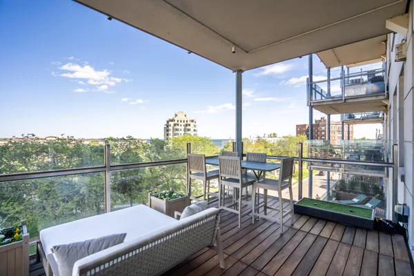 $5,450 | 1313 North Franklin Place, Unit 406, Milwaukee, WI 53202