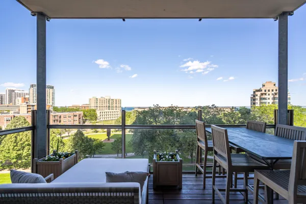 $5,450 | 1313 North Franklin Place, Unit 406, Milwaukee, WI 53202