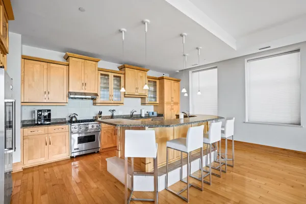 $5,450 | 1313 North Franklin Place, Unit 406, Milwaukee, WI 53202