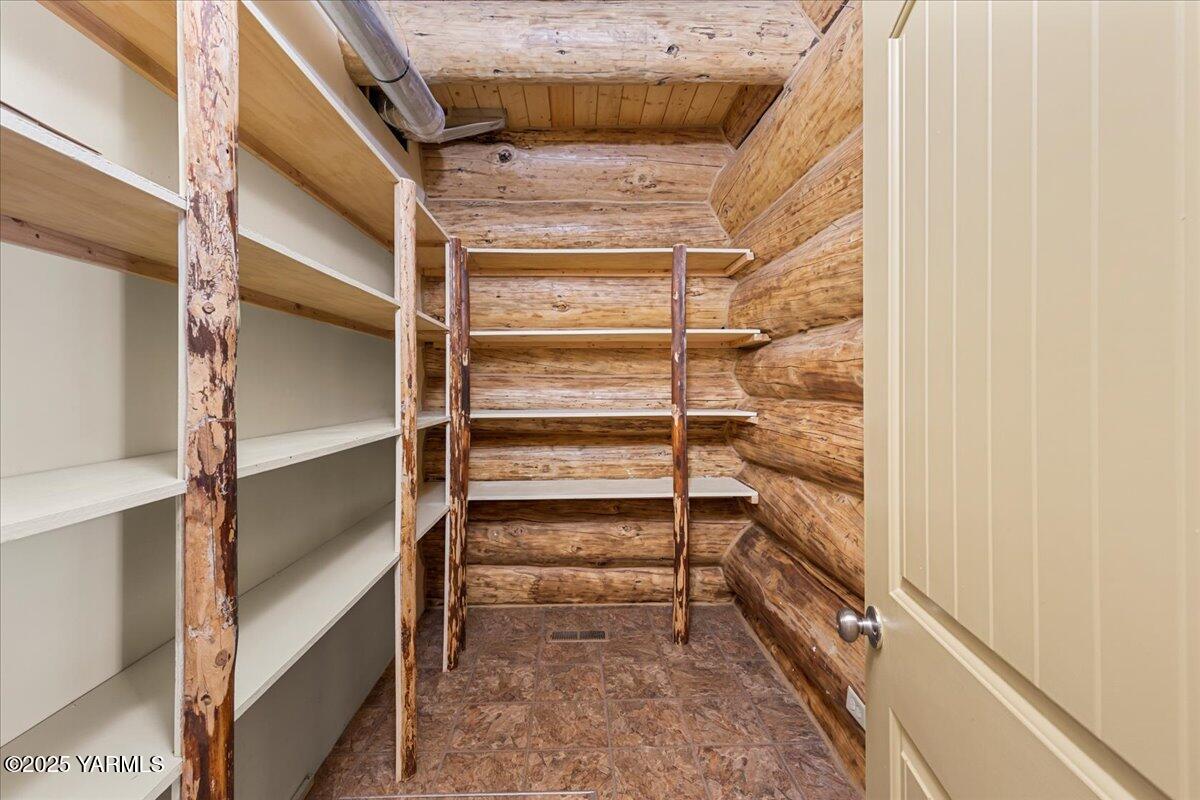 4492 Nile Road Naches, WA 98937 - Photo 13 of 38 a view of walk in closet with empty racks