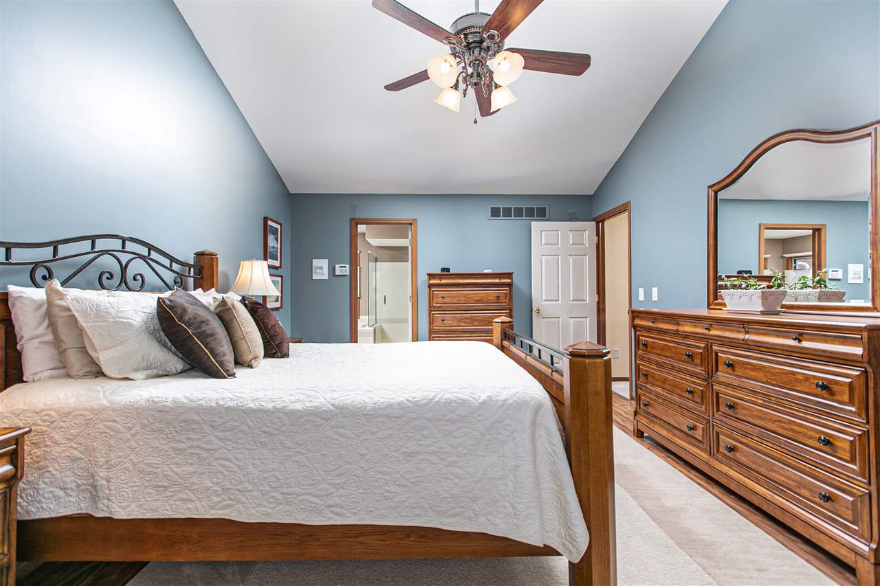 398 Cross Creek Boulevard Rochester, MI 48306 - Photo 26 of 42 50034531-25.JPG