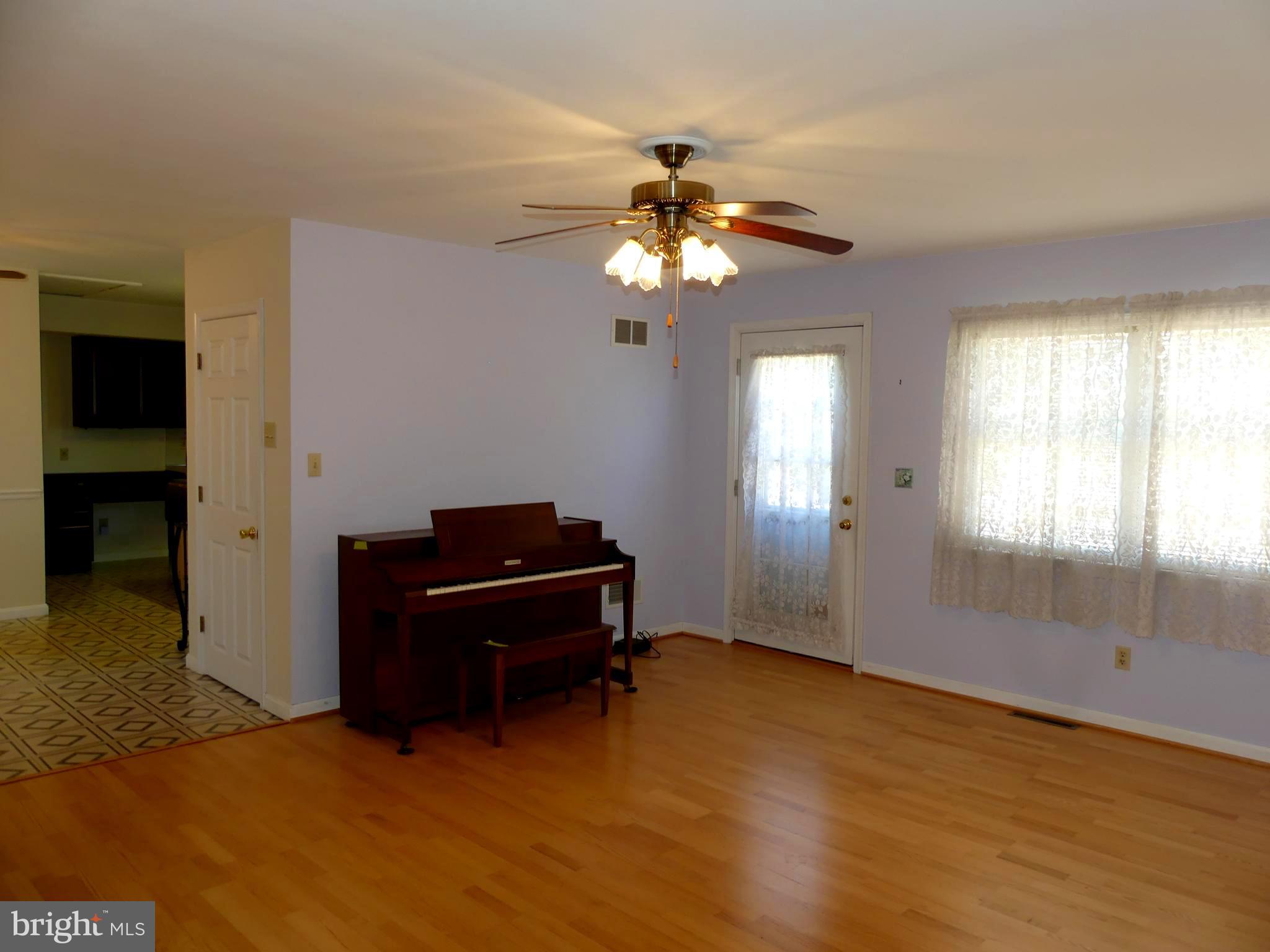 3501 Ridge Road Westminster, MD 21157 - Photo 4 of 26