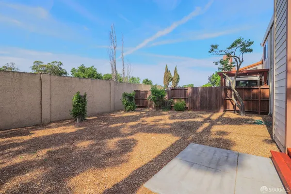 $2,950 | 86 Crystal Circle, Hercules, CA 94547