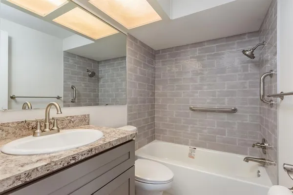 $1,100 | 4229 Stratford Drive, Unit 4229, New Port Richey, FL 34652