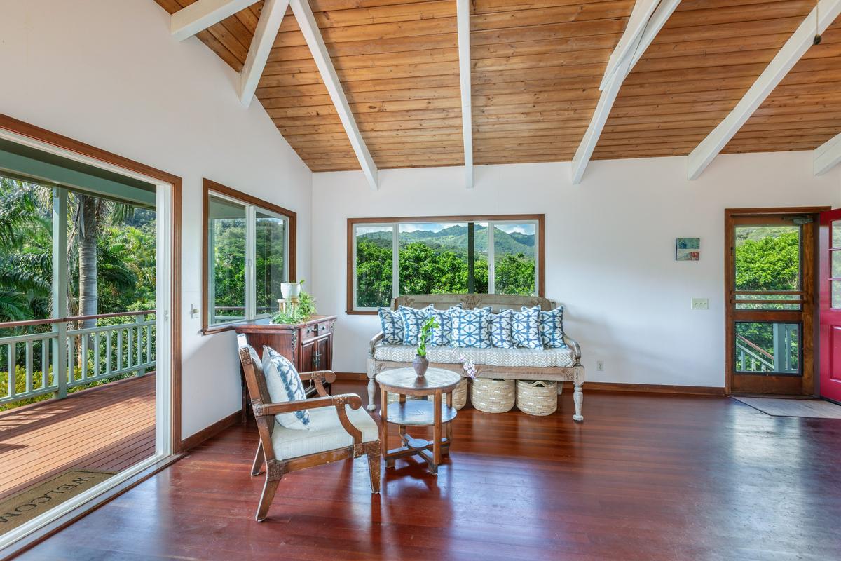 24 Off Moloaa Road Kilauea, HI 96754 - Photo 9 of 25 a dining room with furniture and wooden floor