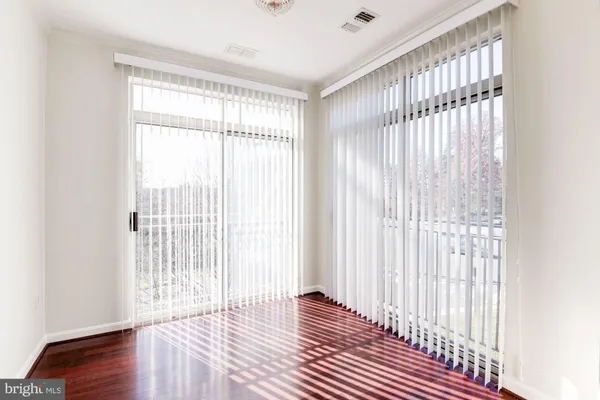 $3,000 | 1860 Stratford Park Place, Unit 204, Reston, VA 20190