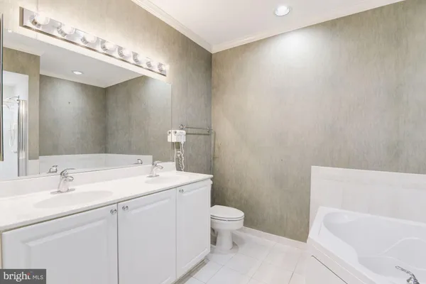 $3,000 | 1860 Stratford Park Place, Unit 204, Reston, VA 20190