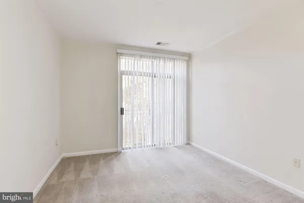 $3,000 | 1860 Stratford Park Place, Unit 204, Reston, VA 20190