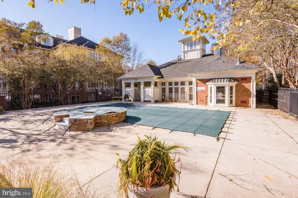 $3,000 | 1860 Stratford Park Place, Unit 204, Reston, VA 20190