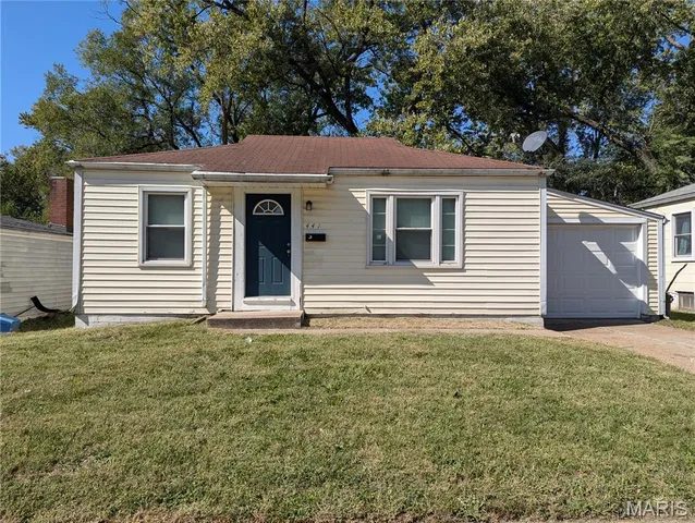 $995 | 441 Plaza Avenue, St. Louis, MO 63135