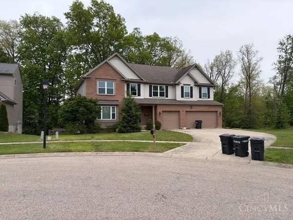 $425,000 | 1076 Oak Forest Drive, Morrow, OH 45152