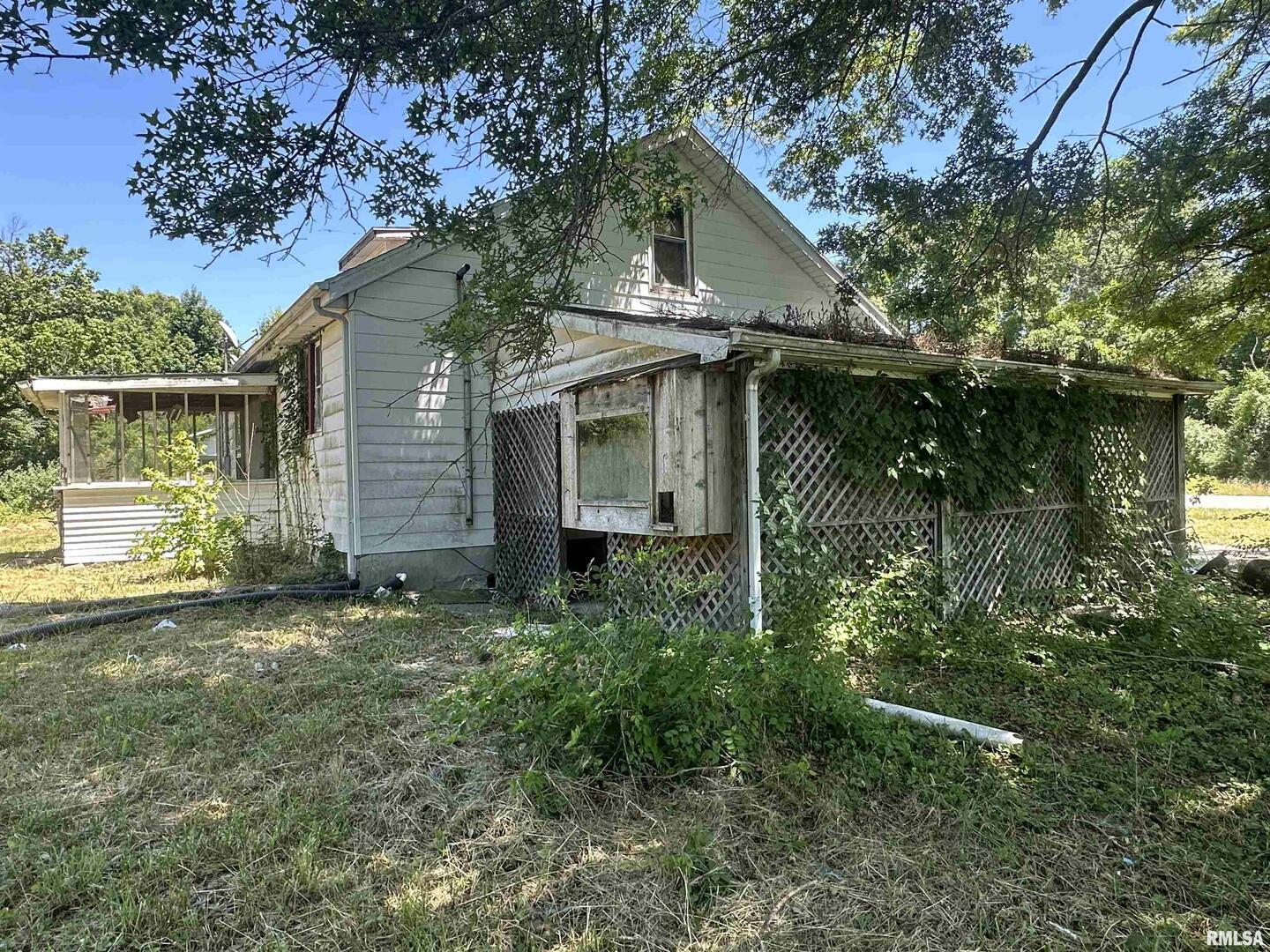 5672 Old Rte 13 Carterville, IL 62918 - Photo 23 of 29 a view of backyard of house with green space