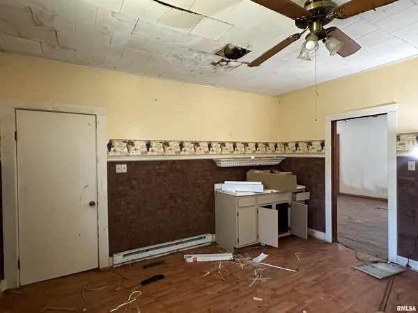 a view of a storage & utility room