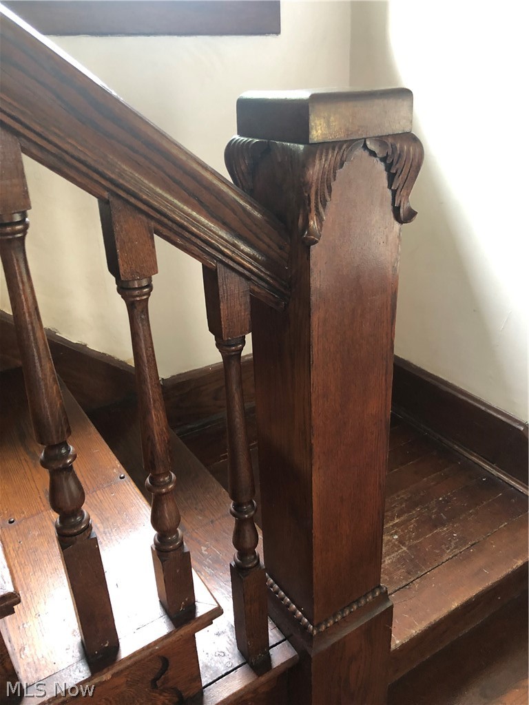 1807 Creston Road Cambridge, OH 43725 - Photo 14 of 18 Interior has beautiful woodwork!!!!