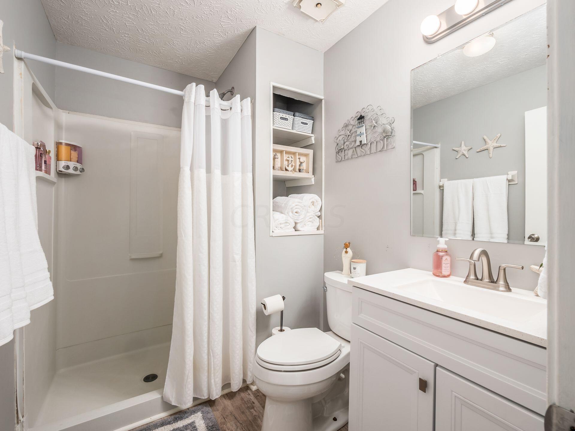 6166 Rings Road Dublin, OH 43016 - Photo 14 of 29 Full Bath 1