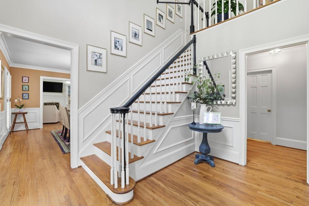 898 Byrnwyck Road Northeast Atlanta, GA 30319 - Photo 9 of 53