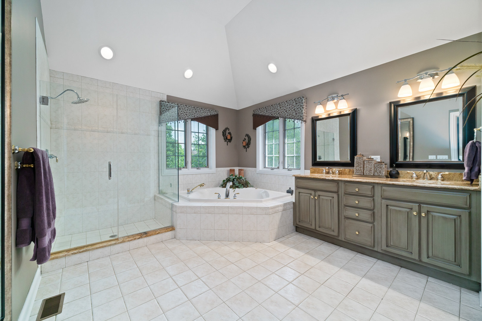 38W210 Henricksen Road St. Charles, IL 60175 - Photo 17 of 28