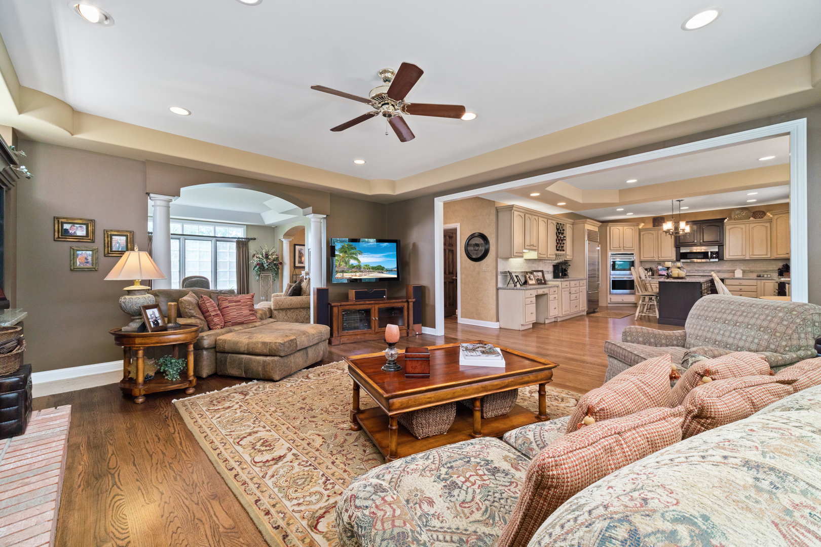 38W210 Henricksen Road St. Charles, IL 60175 - Photo 6 of 28