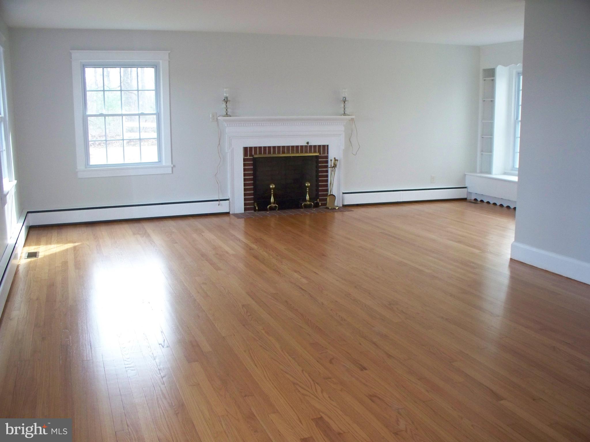 2675 Jolly Acres Road White Hall, MD 21161 - Photo 5 of 20 Living Room