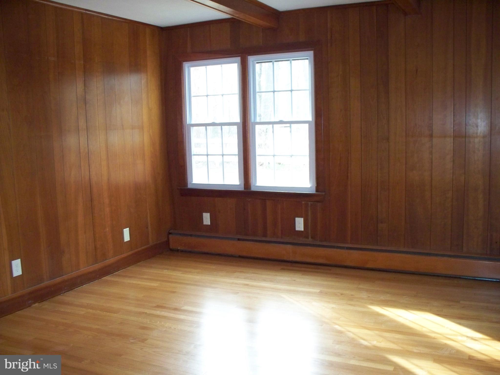 2675 Jolly Acres Road White Hall, MD 21161 - Photo 10 of 20 Family Room