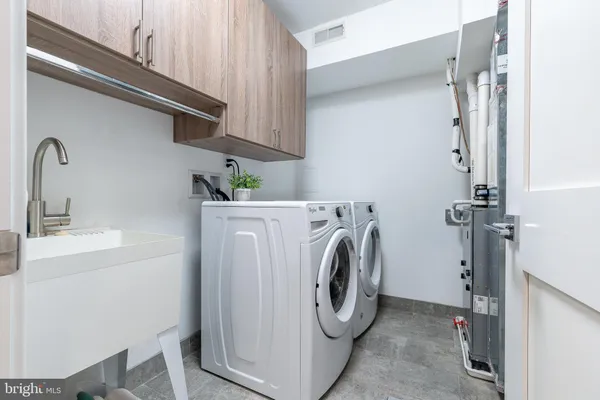 $6,950 | 608 North 3rd Street, Philadelphia, PA 19123