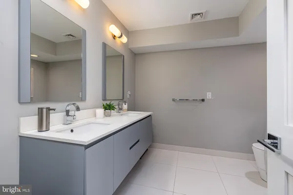 $6,950 | 608 North 3rd Street, Philadelphia, PA 19123
