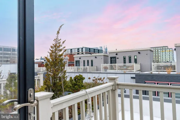 $6,950 | 608 North 3rd Street, Philadelphia, PA 19123