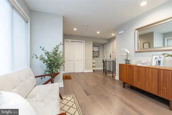 $6,950 | 608 North 3rd Street, Philadelphia, PA 19123