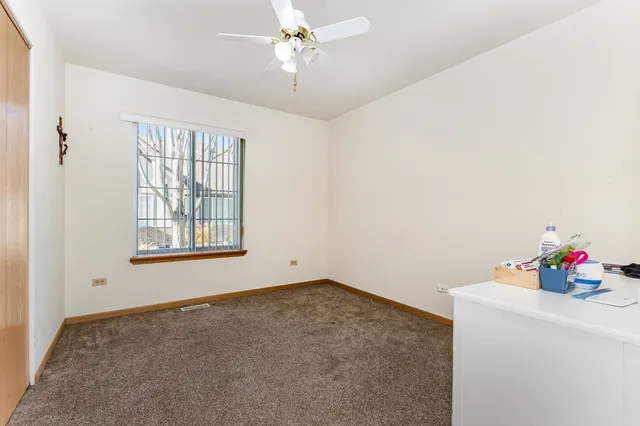 $239,900 | 1804 Willow Cir Drive, Unit 1804, Crest Hill, IL 60403