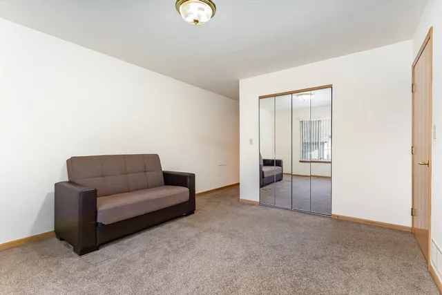 $239,900 | 1804 Willow Cir Drive, Unit 1804, Crest Hill, IL 60403