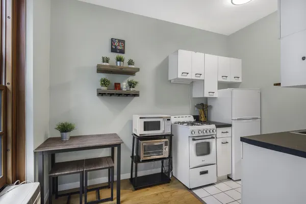 $475,000 | 508 East 78th Street, Unit 4G | Upper East Side
