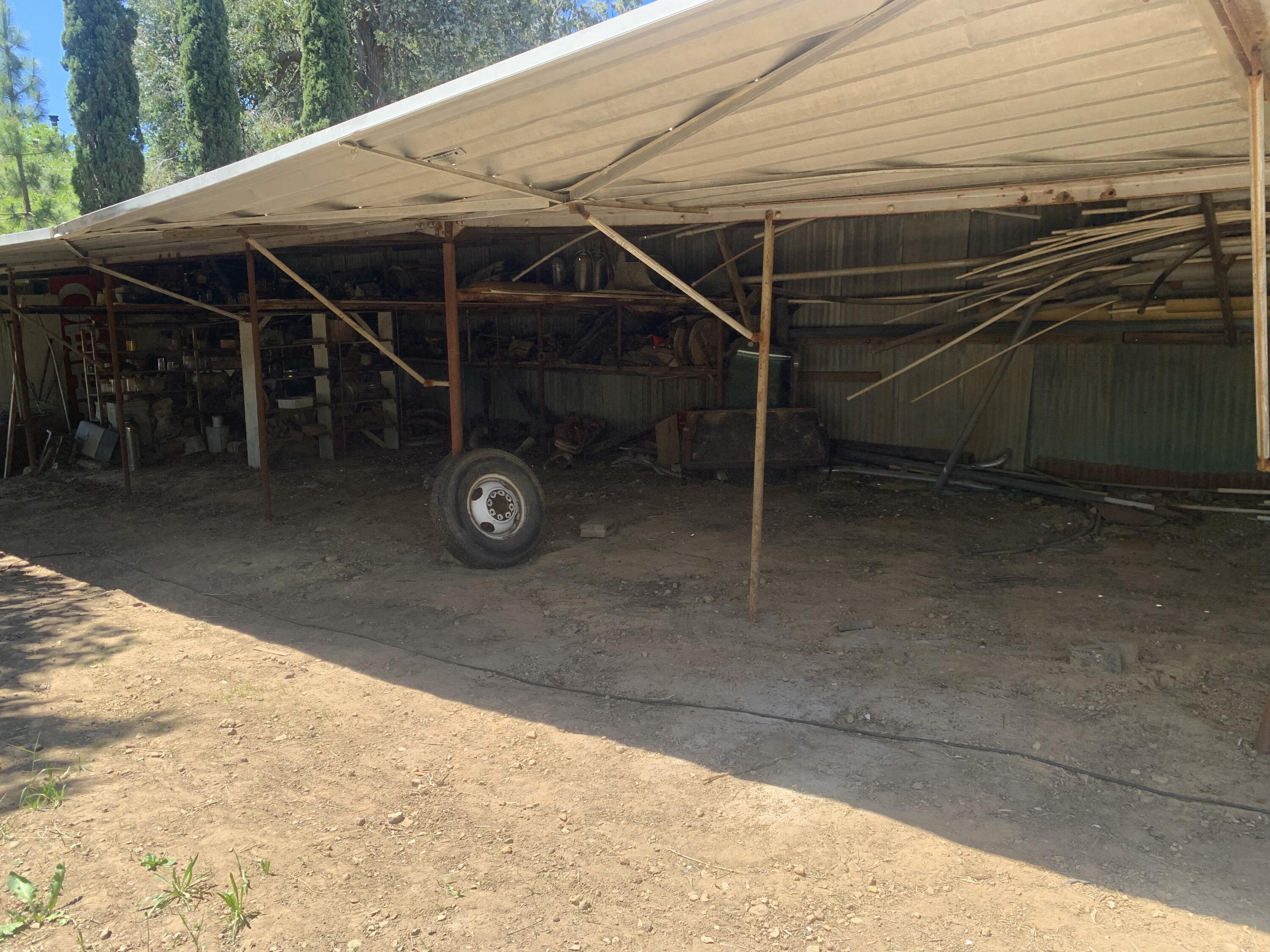 6572 Stagecoach Road Santa Barbara, CA 93105 - Photo 20 of 44 a view of a roof deck