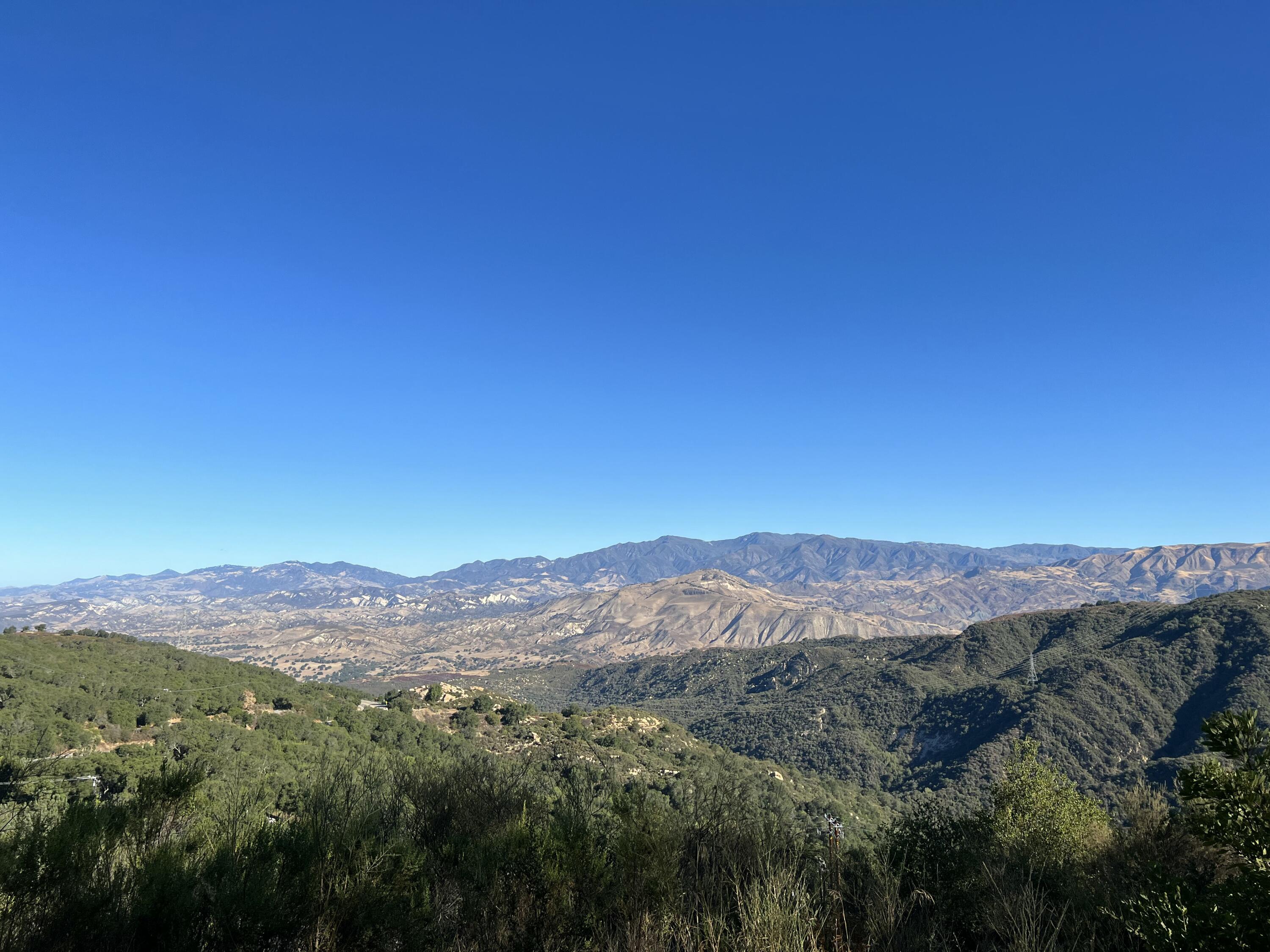 6572 Stagecoach Road Santa Barbara, CA 93105 - Photo 36 of 44 a view of a city with mountains in the background