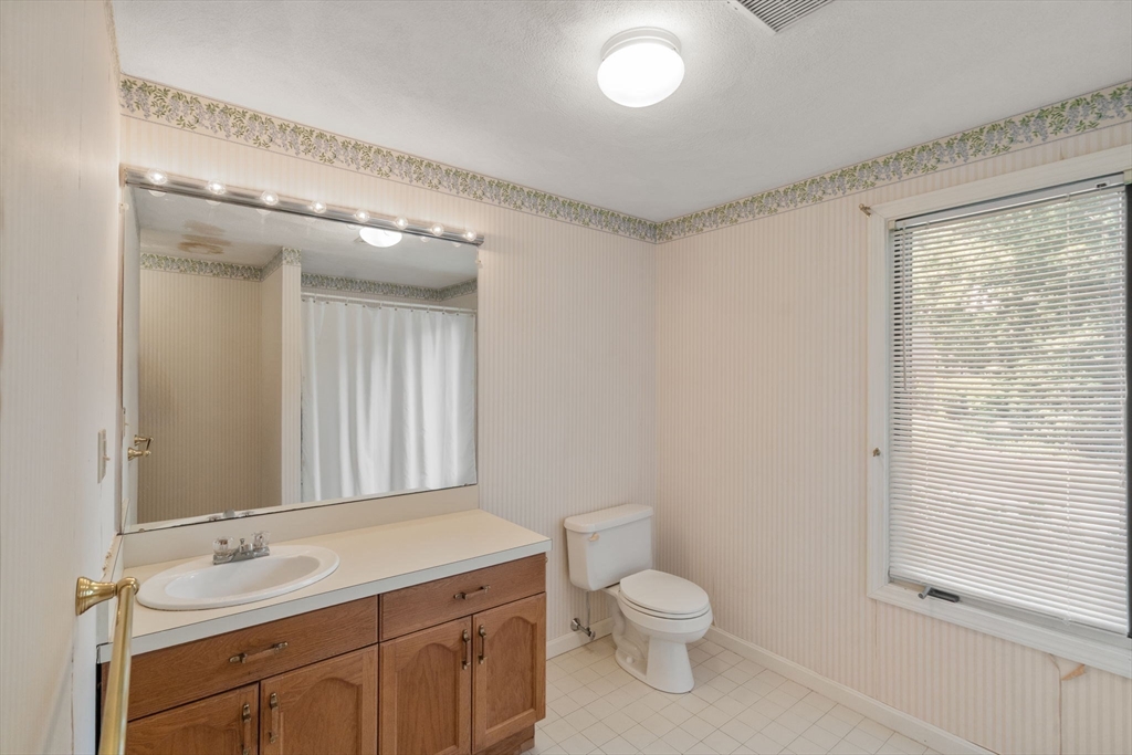 9 Deer Path, Unit 1 Maynard, MA 01754 - Photo 20 of 40