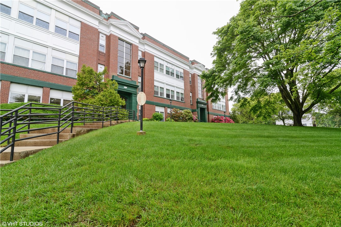 140 High Street, Unit 303 Westerly, RI 02891 - Photo 13 of 13 Gallery Image 13