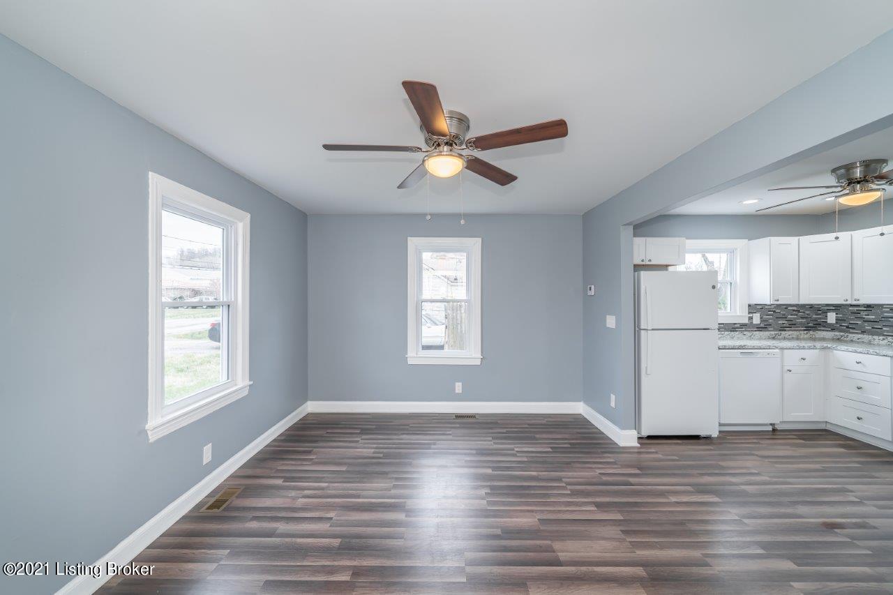 4846 Maryman Road Louisville, KY 40258 - Photo 11 of 21 11 View of Living room and Kitchen