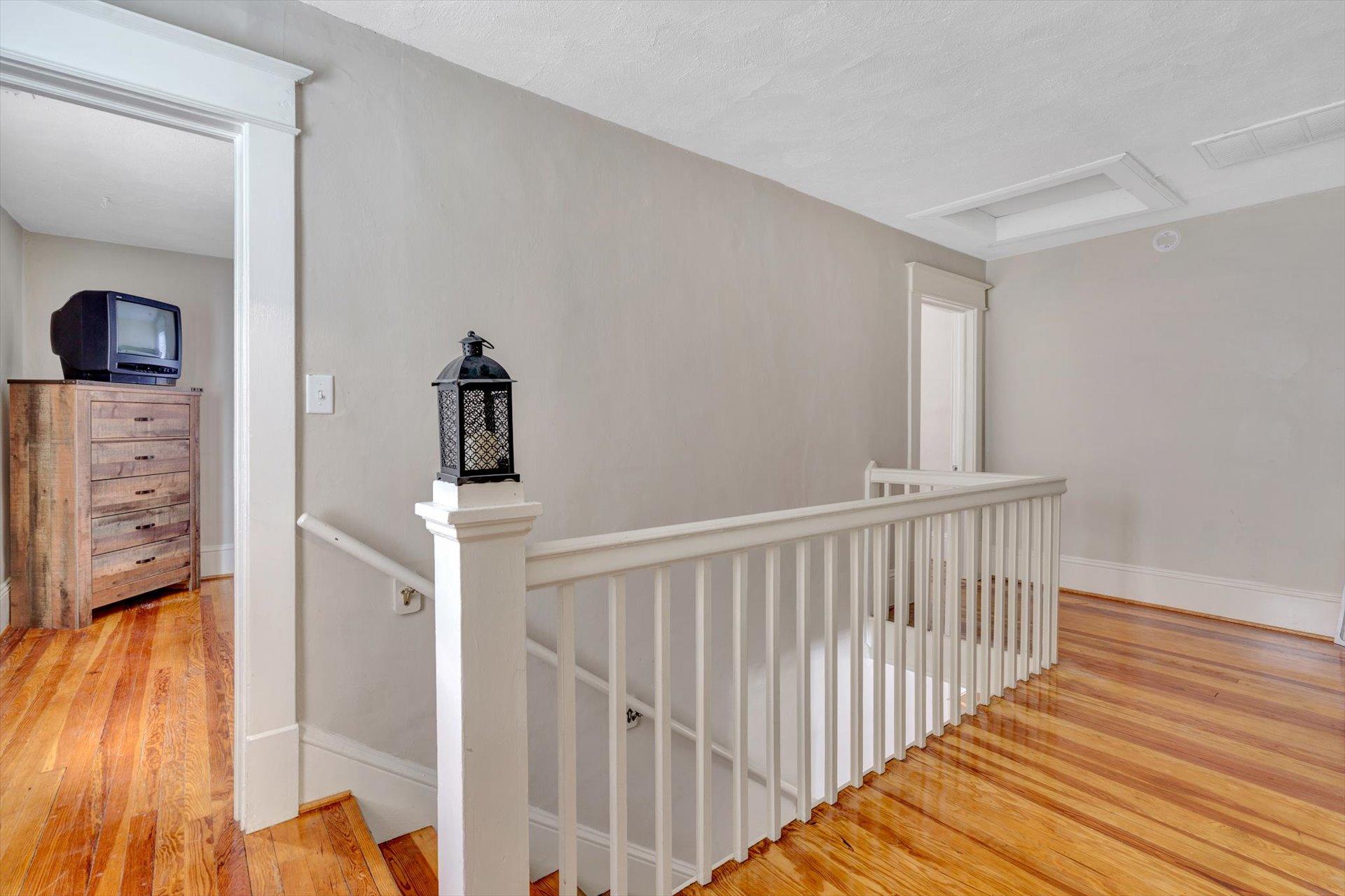 2450 Montvale Road Southwest Roanoke, VA 24015 - Photo 12 of 25 11-081320210090