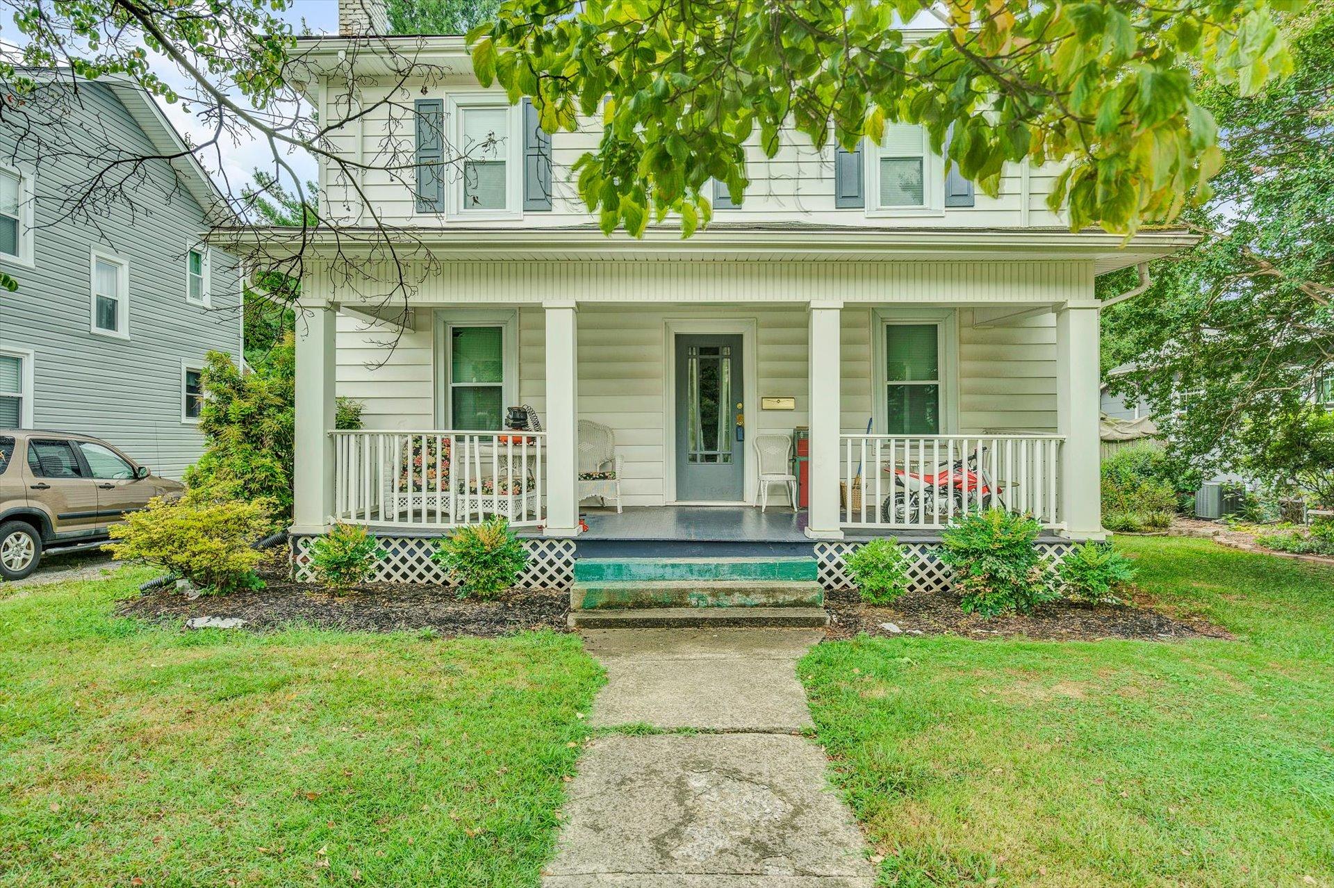 2450 Montvale Road Southwest Roanoke, VA 24015 - Photo 3 of 25 02-081320210101
