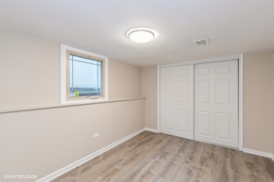 560 Linden Road Frankfort, IL 60423 - Photo 12 of 15 a view of empty room with window