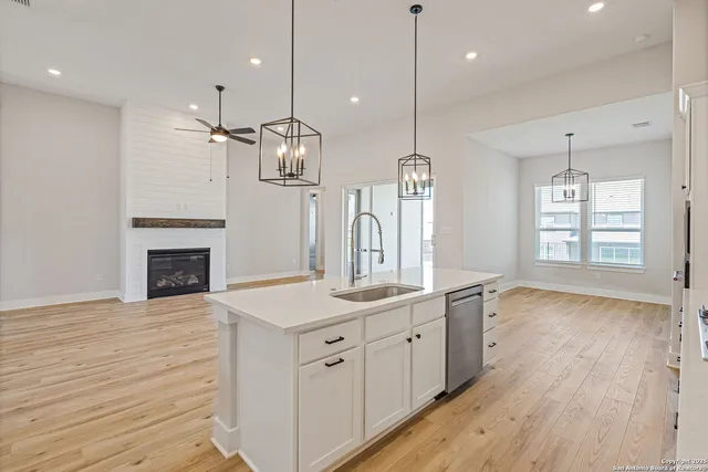 $569,900 | 321 Lawrence Drive, Castroville, TX 78009