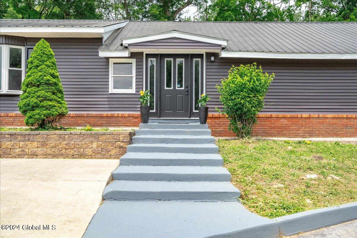 183 Louden Road Wilton, NY 12866 - Photo 2 of 59 33-183 LOUDON RD-39