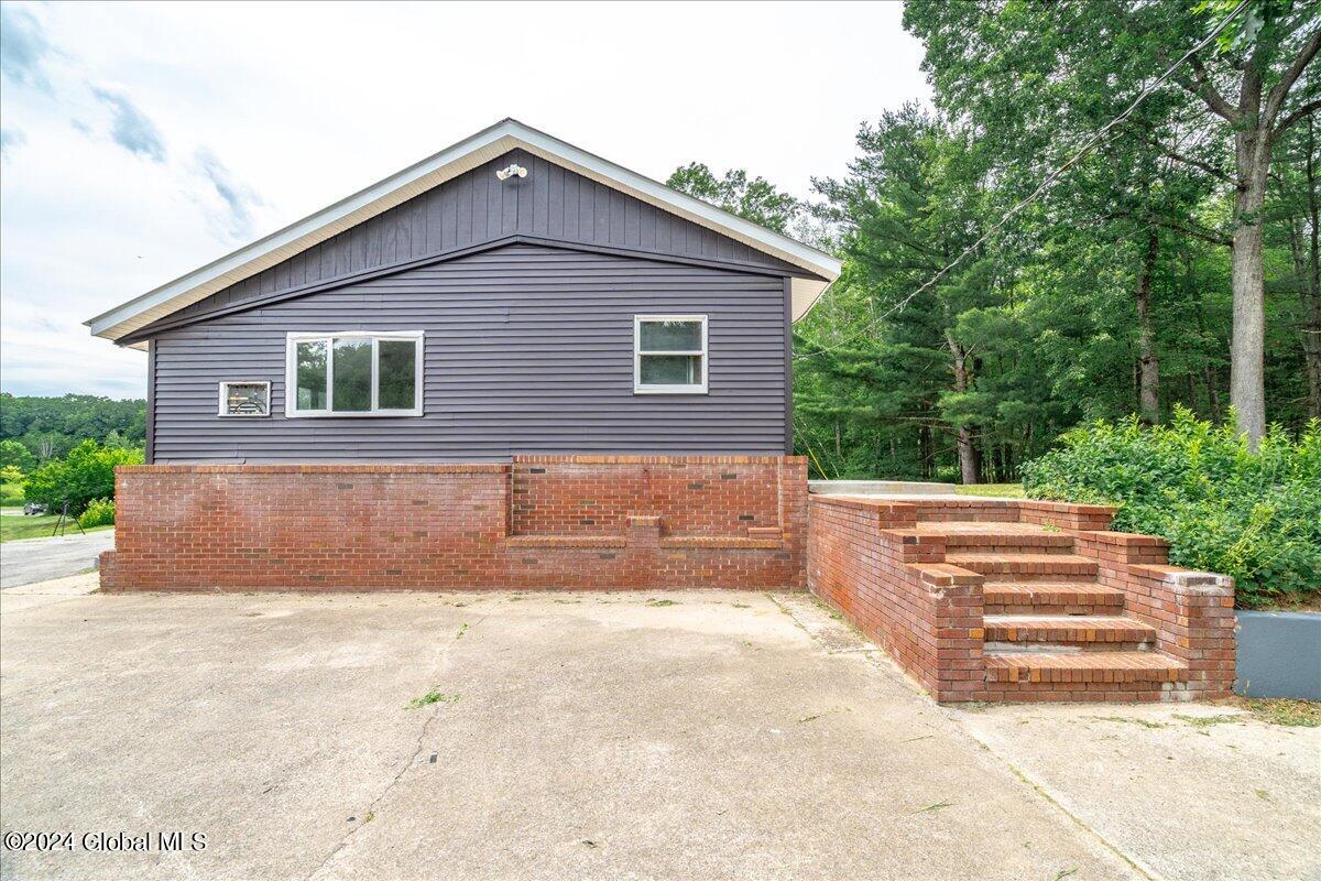 183 Louden Road Wilton, NY 12866 - Photo 6 of 59 19-183 LOUDON RD-26