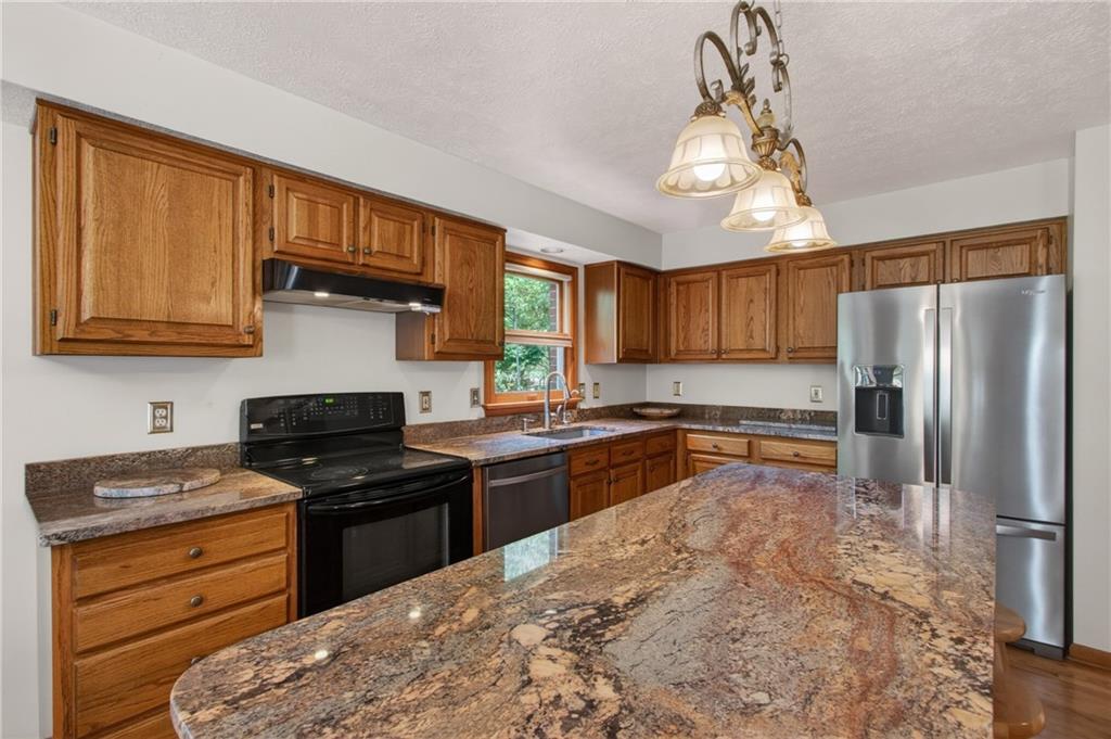 313 Blue Run Road Cheswick, PA 15024 - Photo 12 of 47