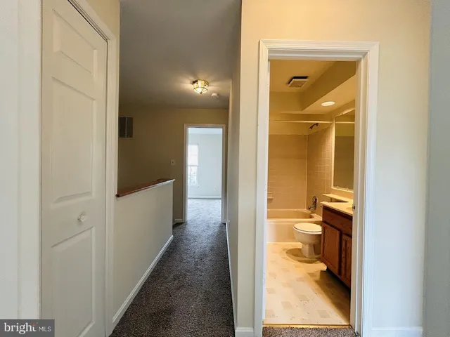 $2,650 | 20865 Sandstone Square, Sterling, VA 20165