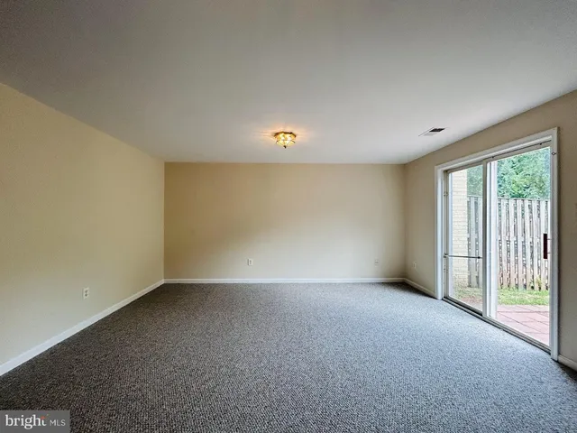 $2,650 | 20865 Sandstone Square, Sterling, VA 20165