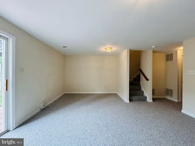 $2,650 | 20865 Sandstone Square, Sterling, VA 20165